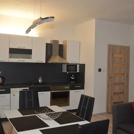 Apartmanovy *